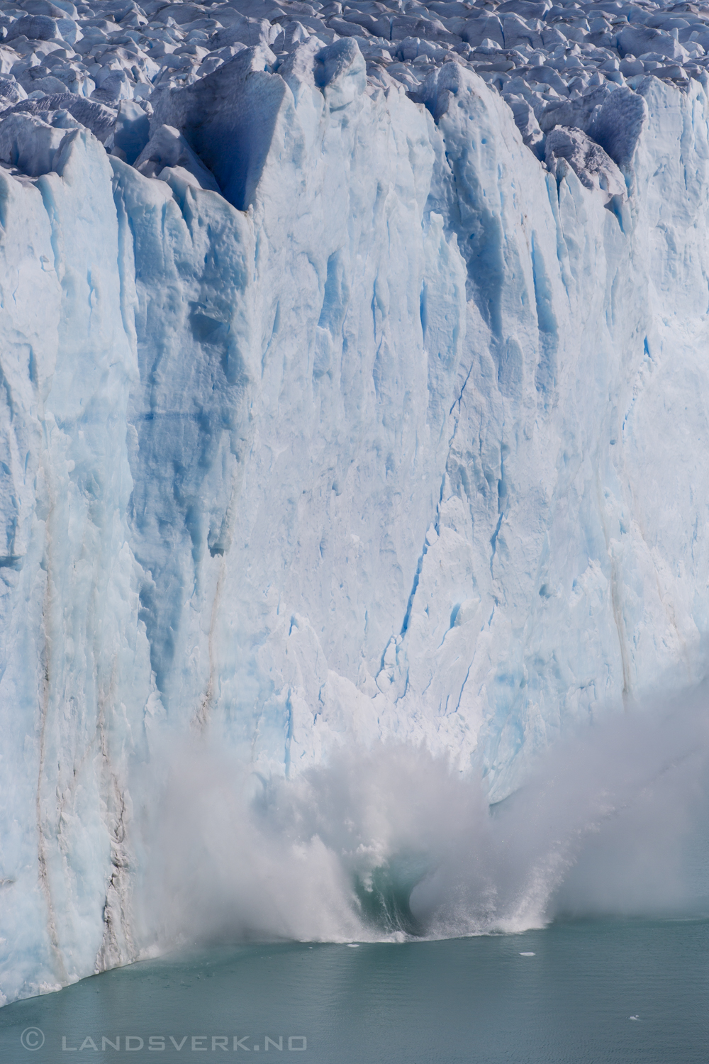 Perito Moreno, Argentina. 

(Canon EOS 5D Mark III / Canon EF 70-200mm f/2.8 L IS II USM)