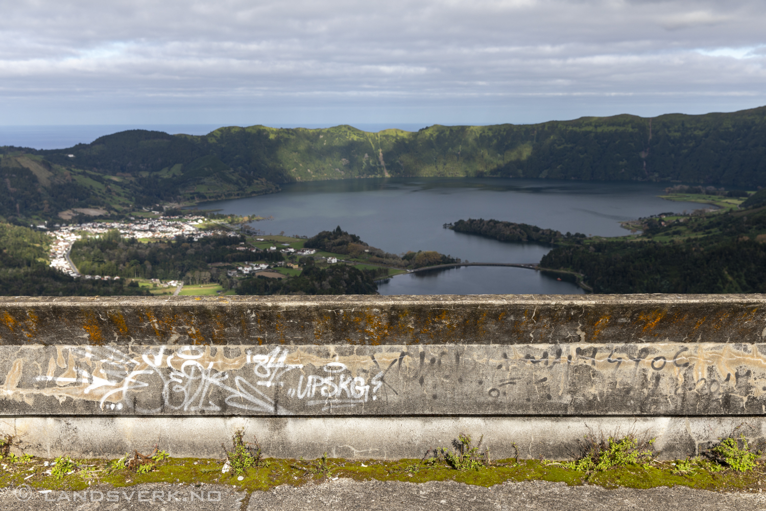 On top of the Monte Palace Hotel Ruins. São Miguel, Azores. (Canon EOS 5D Mark IV / Canon EF 24-70mm f/2.8 L II USM)