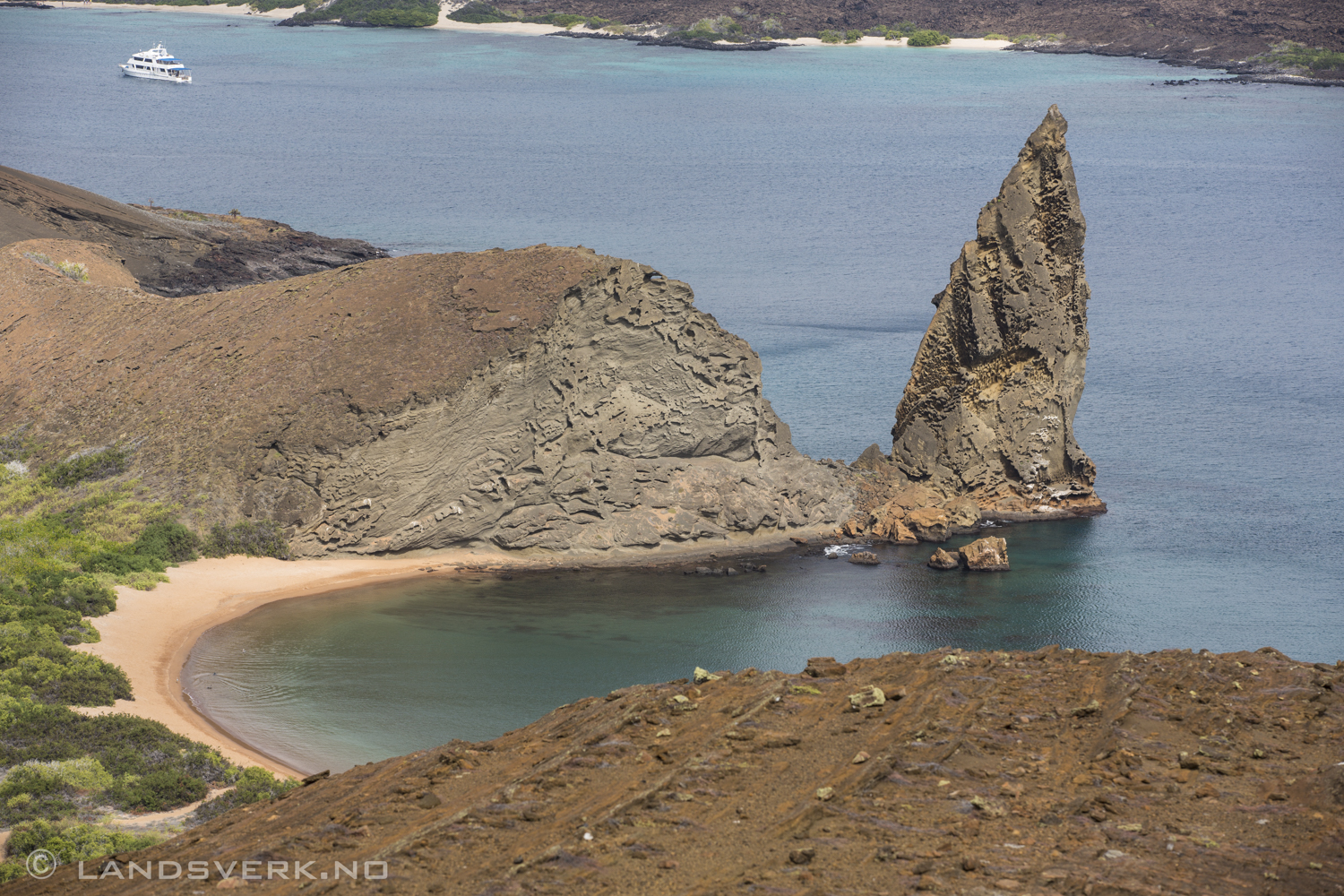 Bartolome Island, Galapagos. 

(Canon EOS 5D Mark III / Canon EF 70-200mm f/2.8 L IS II USM)