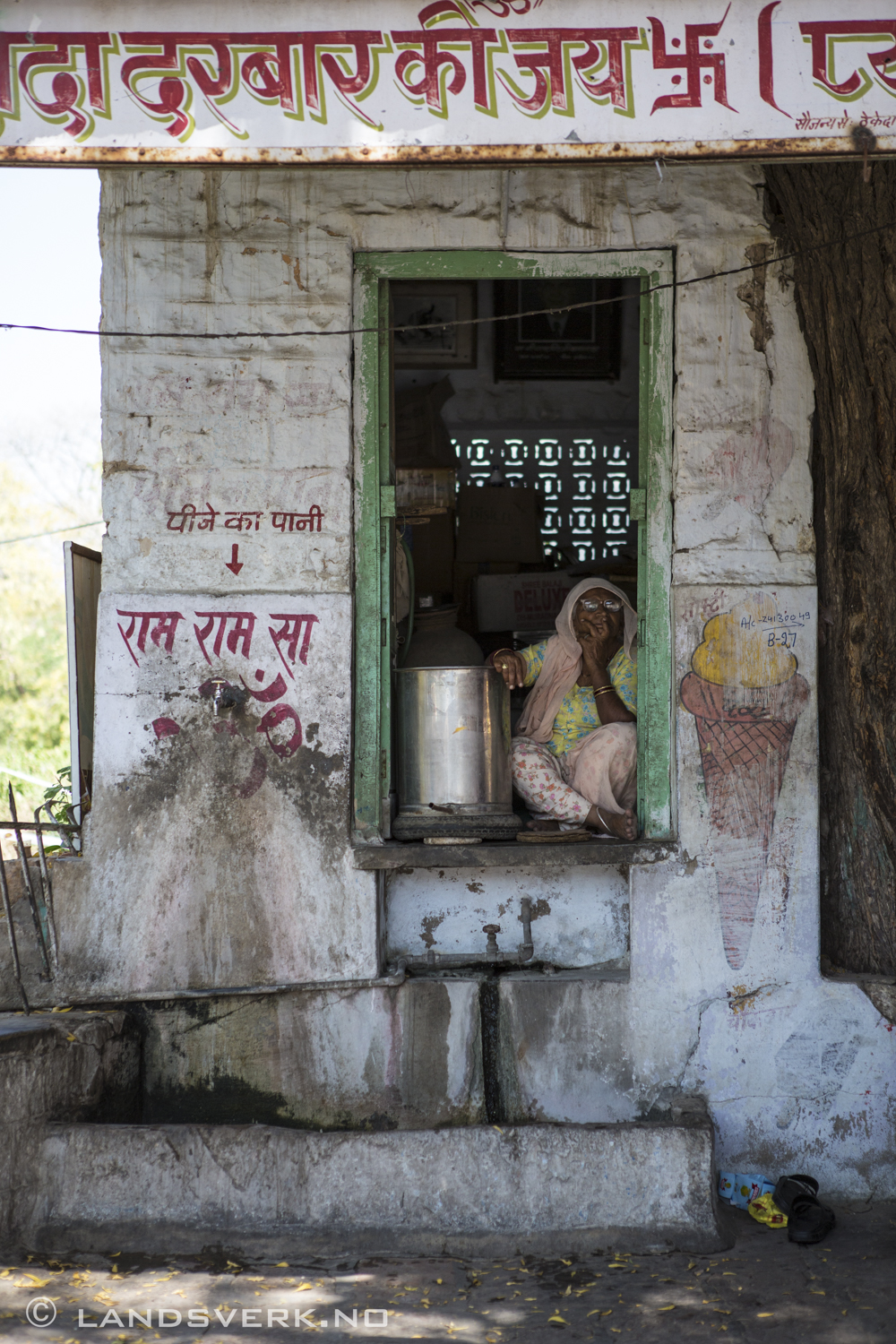 Jodhpur, India. 

(Canon EOS 5D Mark III / Canon EF 24-70mm 
f/2.8 L USM)