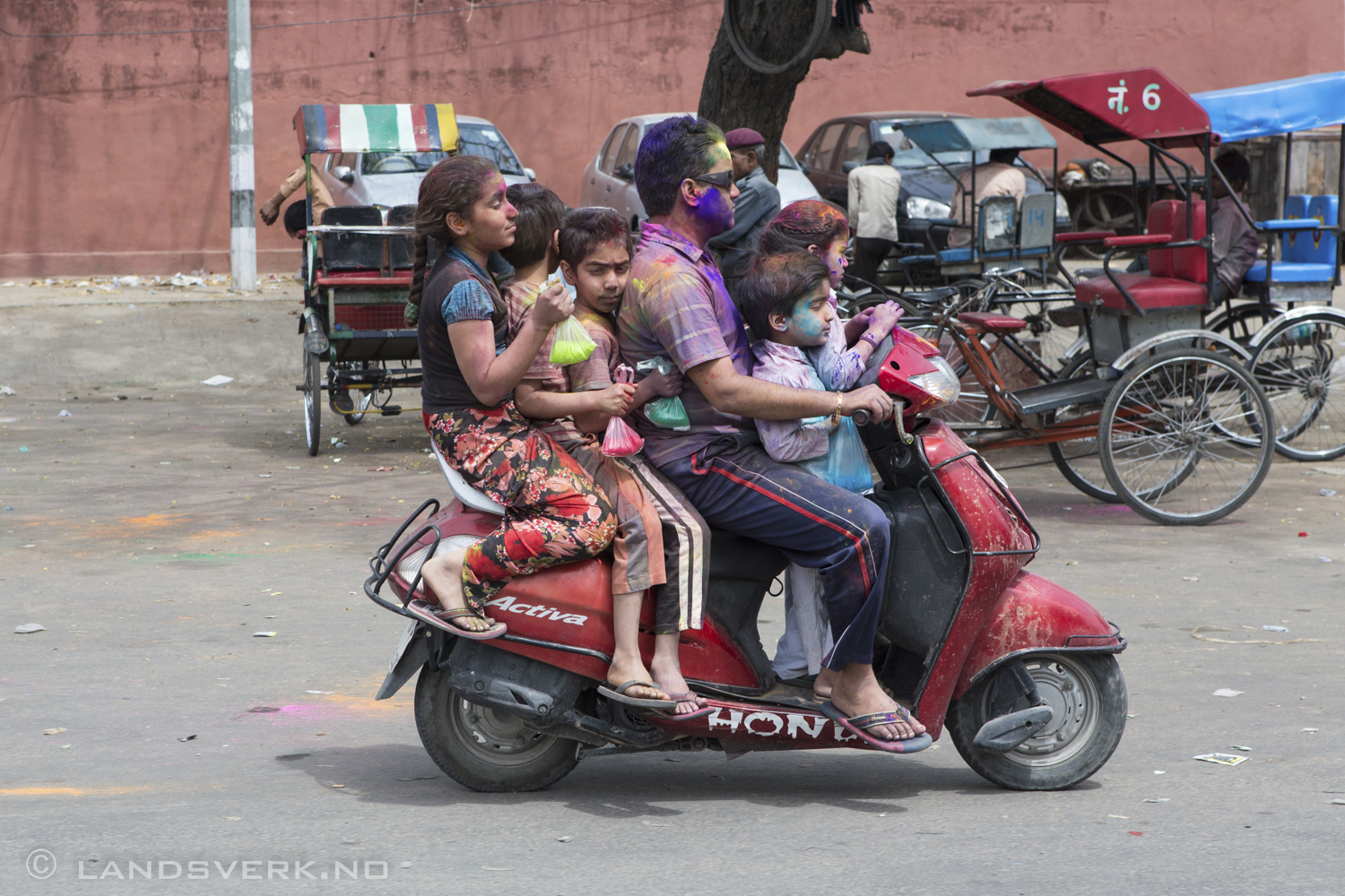 Who needs an estate.. Celebrating Holi. Jaipur, India. 

(Canon EOS 5D Mark III / Canon EF 24-70mm f/2.8 L USM)