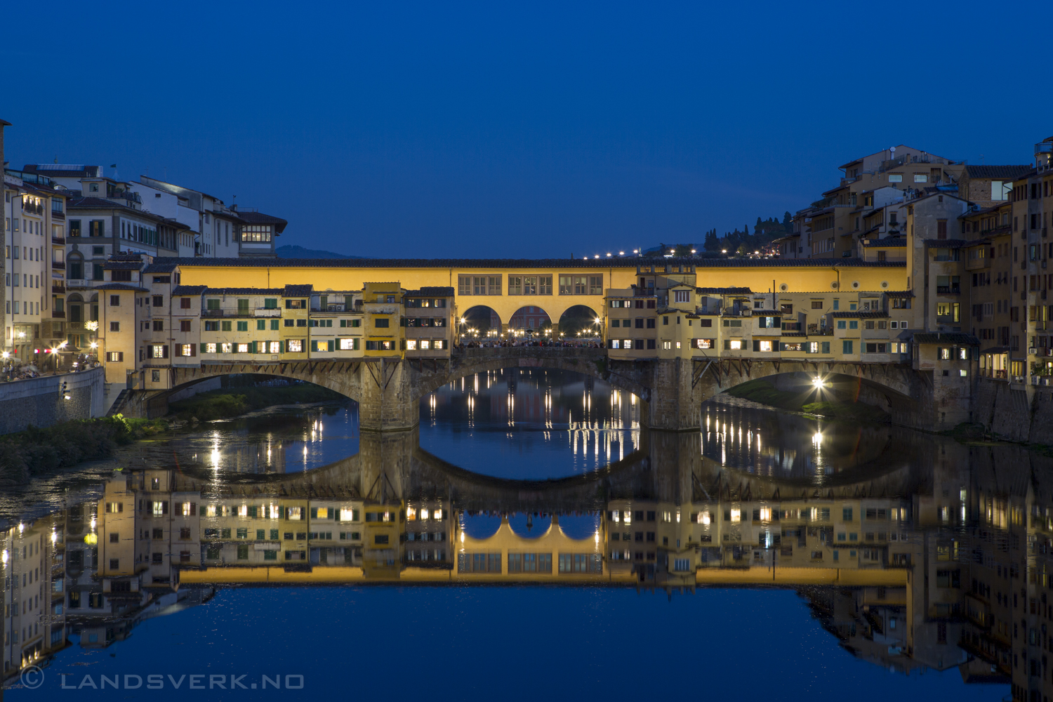 Ponte Vecchio, Florence, Italy. 

(Canon EOS 5D Mark III / Canon EF 24-70mm f/2.8 L USM)