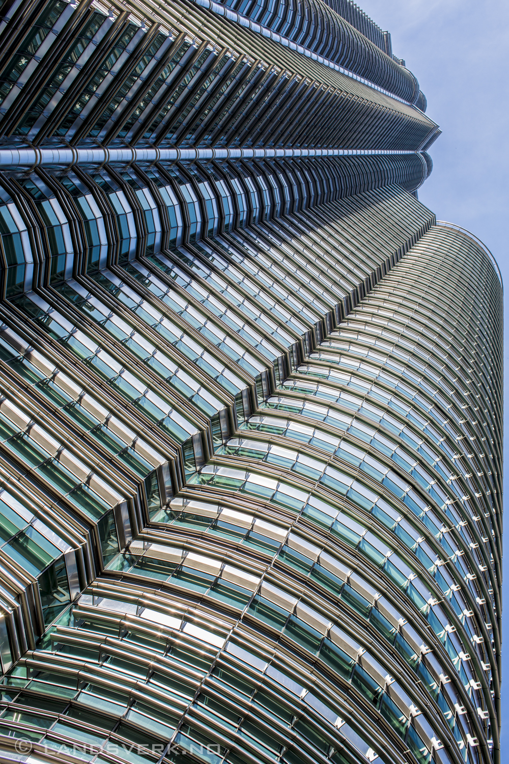 Petronas Twin Towers. Kuala Lumpur, Malaysia.

(Canon EOS 5D Mark III / Canon EF 50mm f/1.2 L USM)