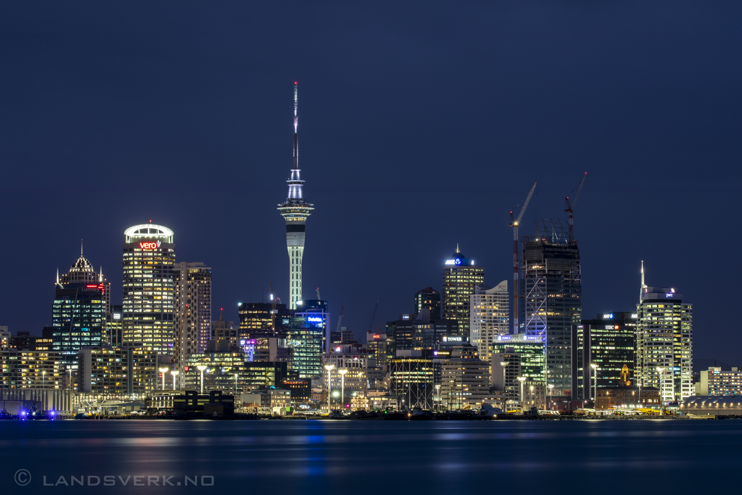 Auckland, New Zealand. 

(Canon EOS 5D Mark IV / Canon EF 100-400mm f/4.5-5.6 L IS II USM)