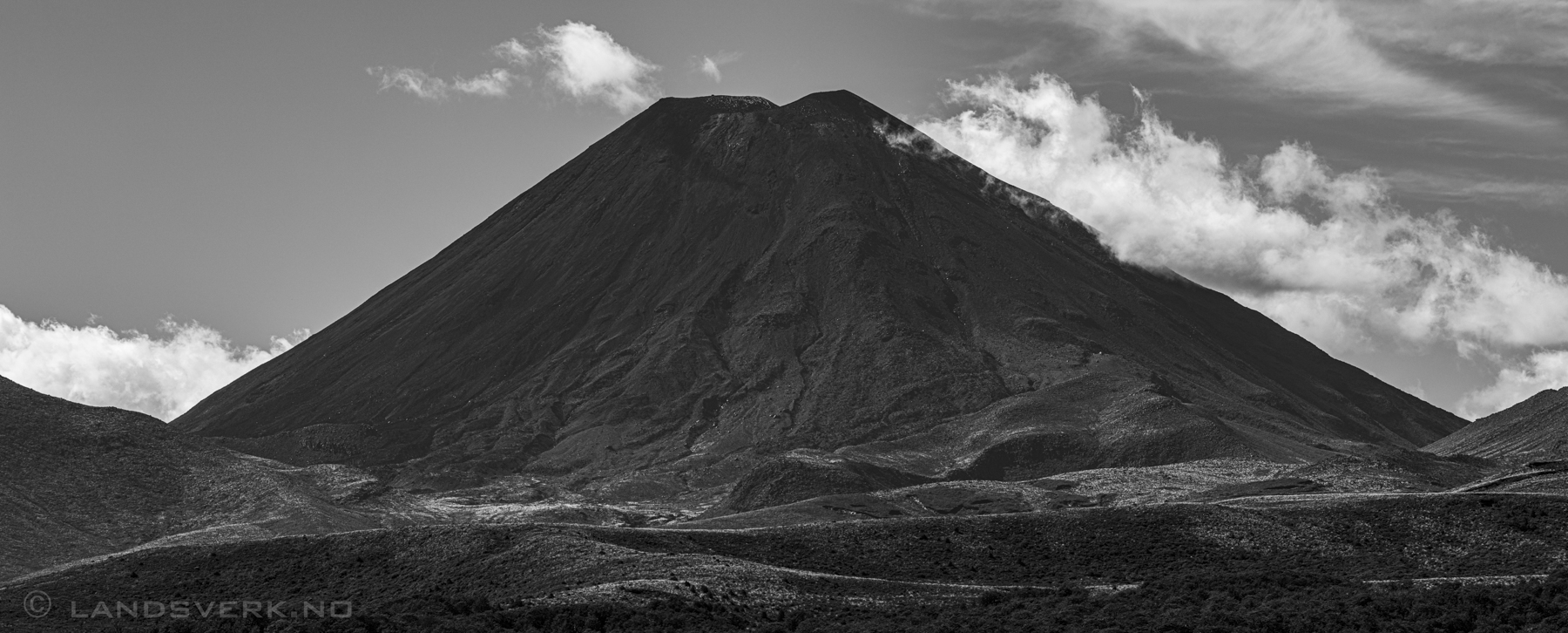 Mount Ngauruhoe aka Mount Doom, Tongariro National Park, New Zealand. The only day with good weather of course.

(Canon EOS 5D Mark IV / Canon EF 100-400mm f/4.5-5.6 L IS II USM)