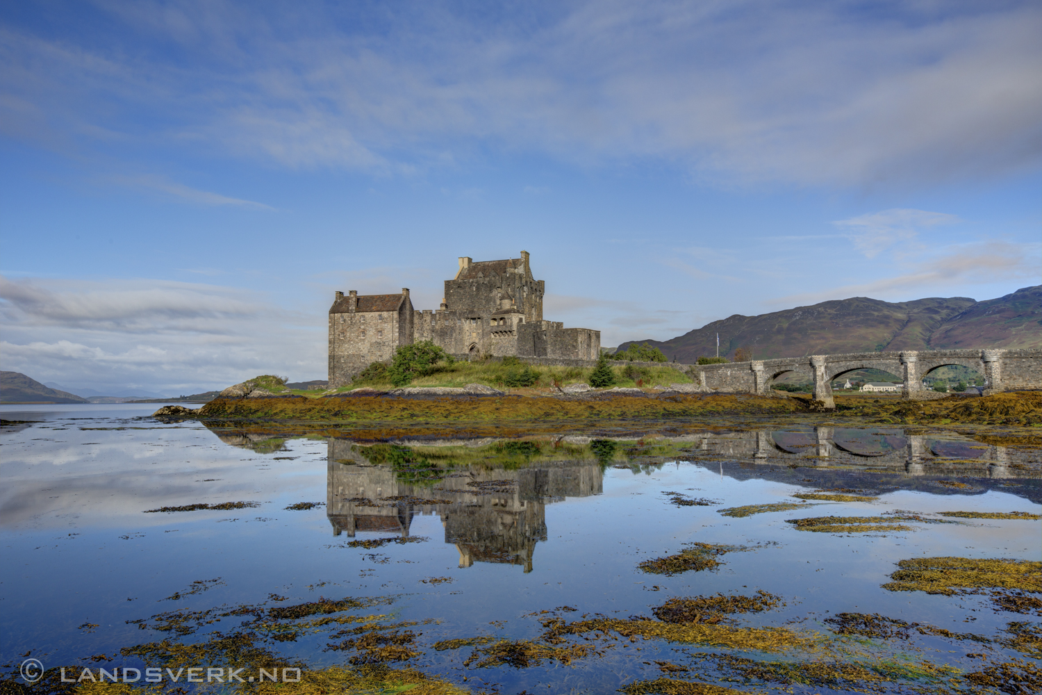 The Eilean Donan Castle, The Highlands, Scotland. 

(Canon EOS 5D Mark III / Canon EF 16-35mm f/2.8 L 
II USM)
