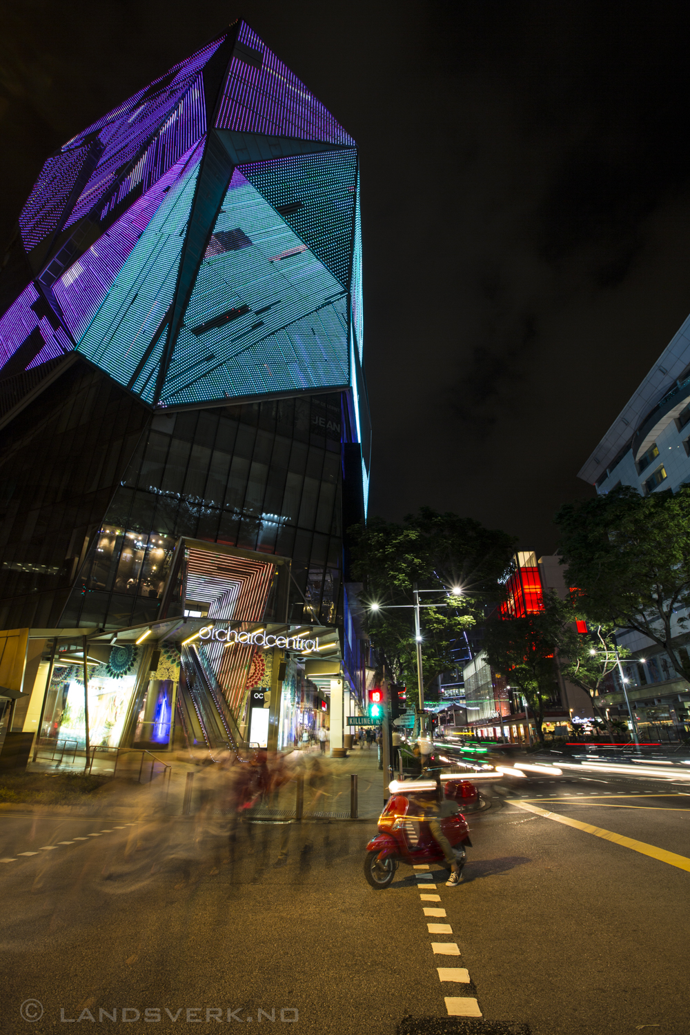 Orchard Road, Singapore. 

(Canon EOS 5D Mark III / Canon EF 16-35mm f/2.8 L II USM)