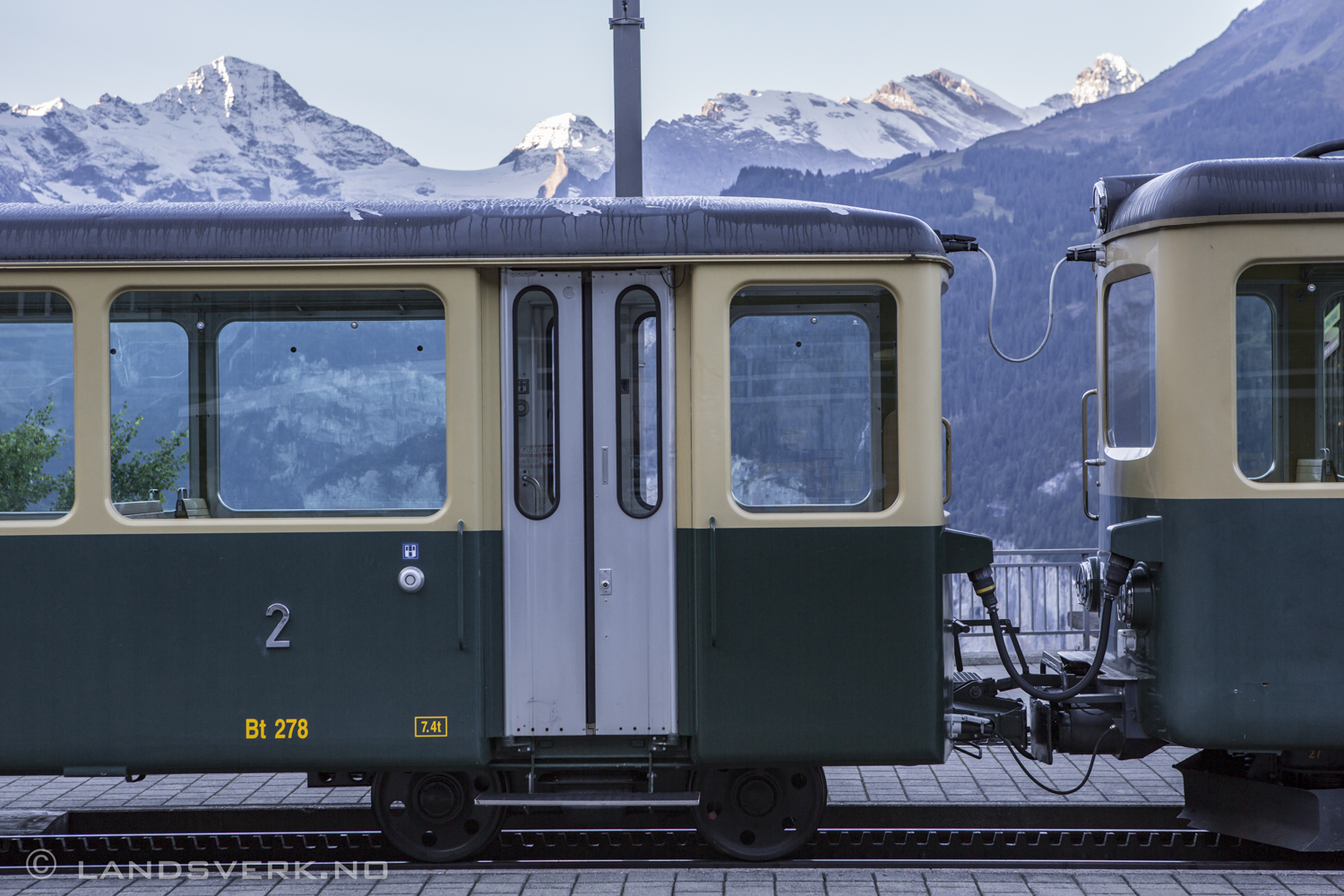 Wengen, Switzerland. 

(Canon EOS 5D Mark III / Canon EF 24-70mm f/2.8 L USM)