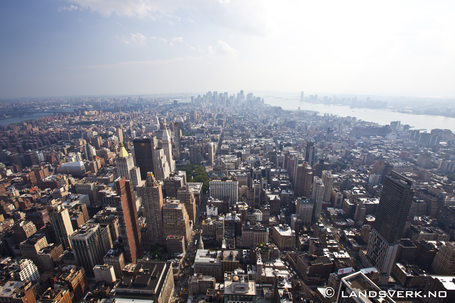 Manhattan, New York. 

(Canon EOS 5D Mark II / Canon EF 16-35mm f/2.8 L II USM)