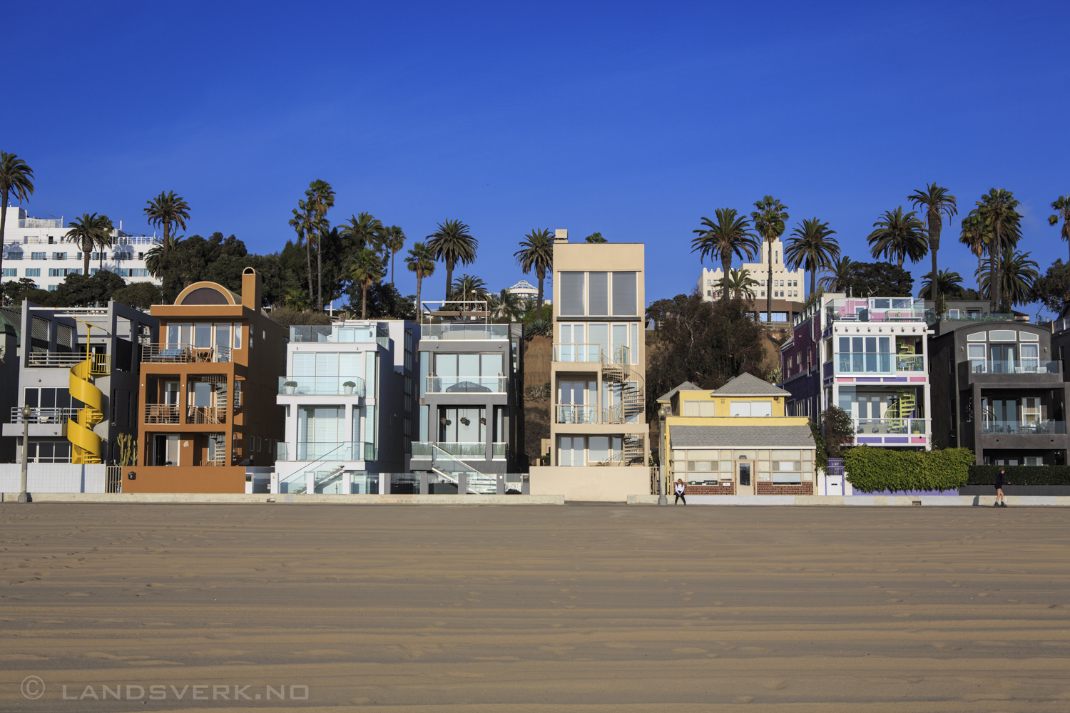 Santa Monica, California. 

(Canon EOS 5D Mark III / Canon EF 24-70mm f/2.8 L USM)