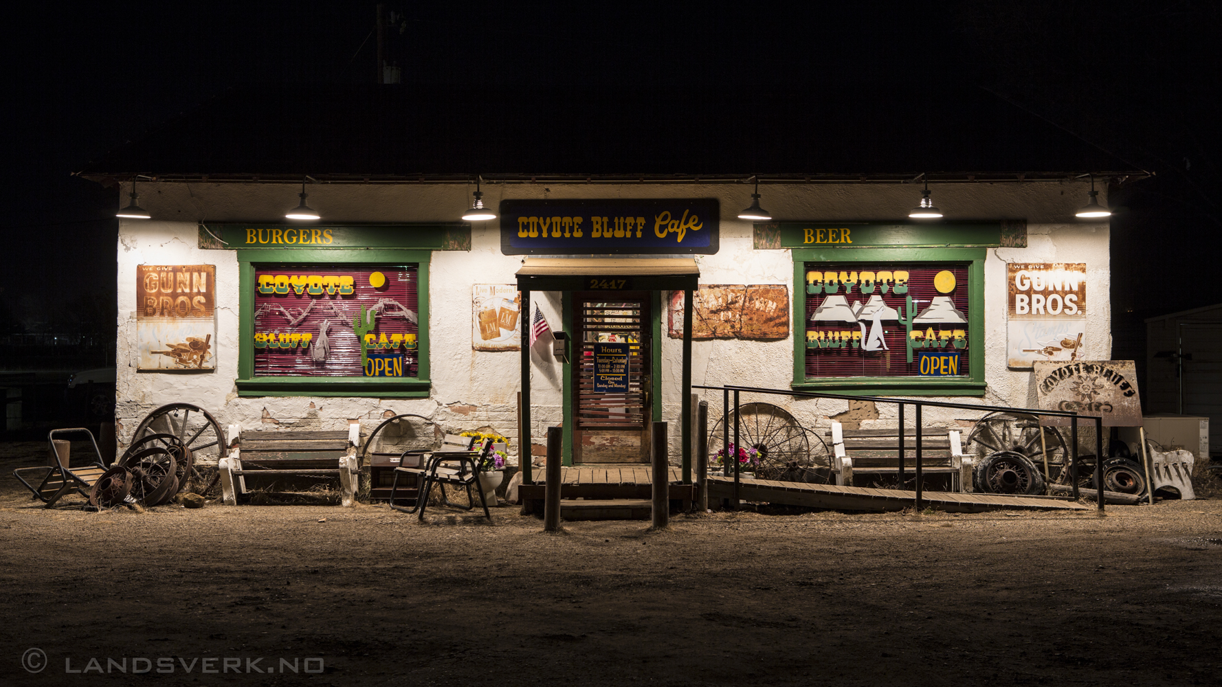 Coyote Bluff Cafe, Amarillo, Texas. 

(Canon EOS 5D Mark III / Canon EF 24-70mm f/2.8 L USM
