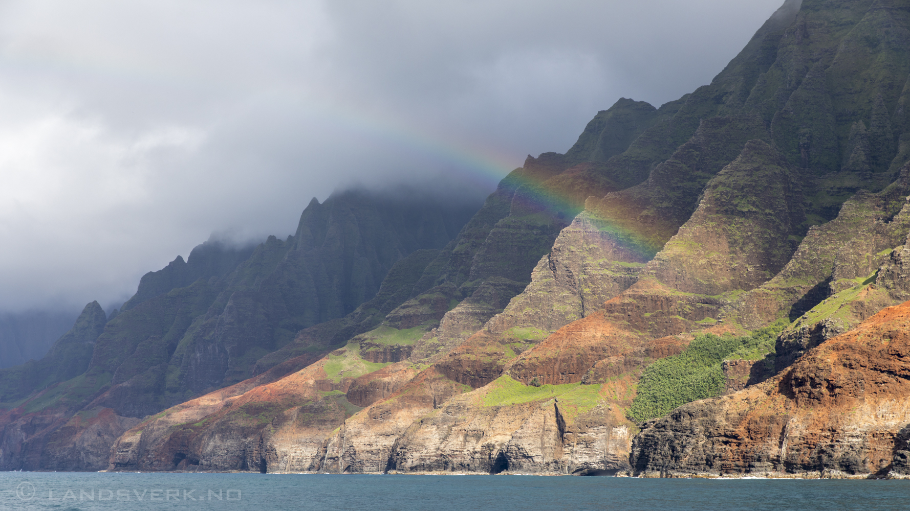 Nā Pali Coast. Kauai, Hawaii. 

(Canon EOS 5D Mark IV / Canon EF 24-70mm f/2.8 L II USM)