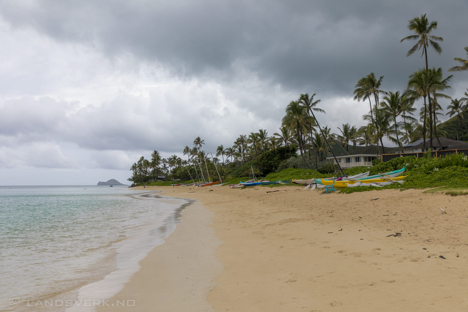 Lanikai beach. O‘ahu, Hawaii. 

(Canon EOS 5D Mark IV / Canon EF 24-70mm f/2.8 L II USM)