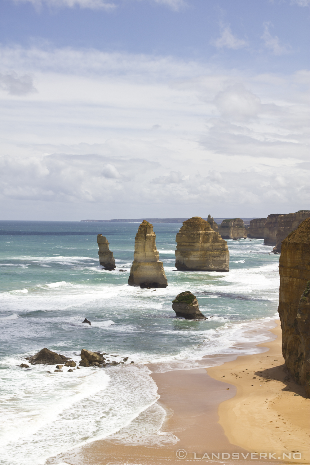 (the rest of) Twelve Apostles, Great Ocean Road. 

(Canon EOS 550D / Sigma 18-50mm F2.8)