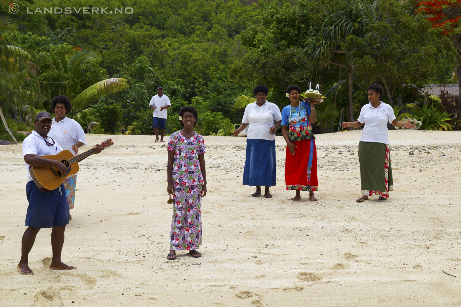 The welcoming choir. 

(Canon EOS 550D / Sigma 18-50mm F2.8)