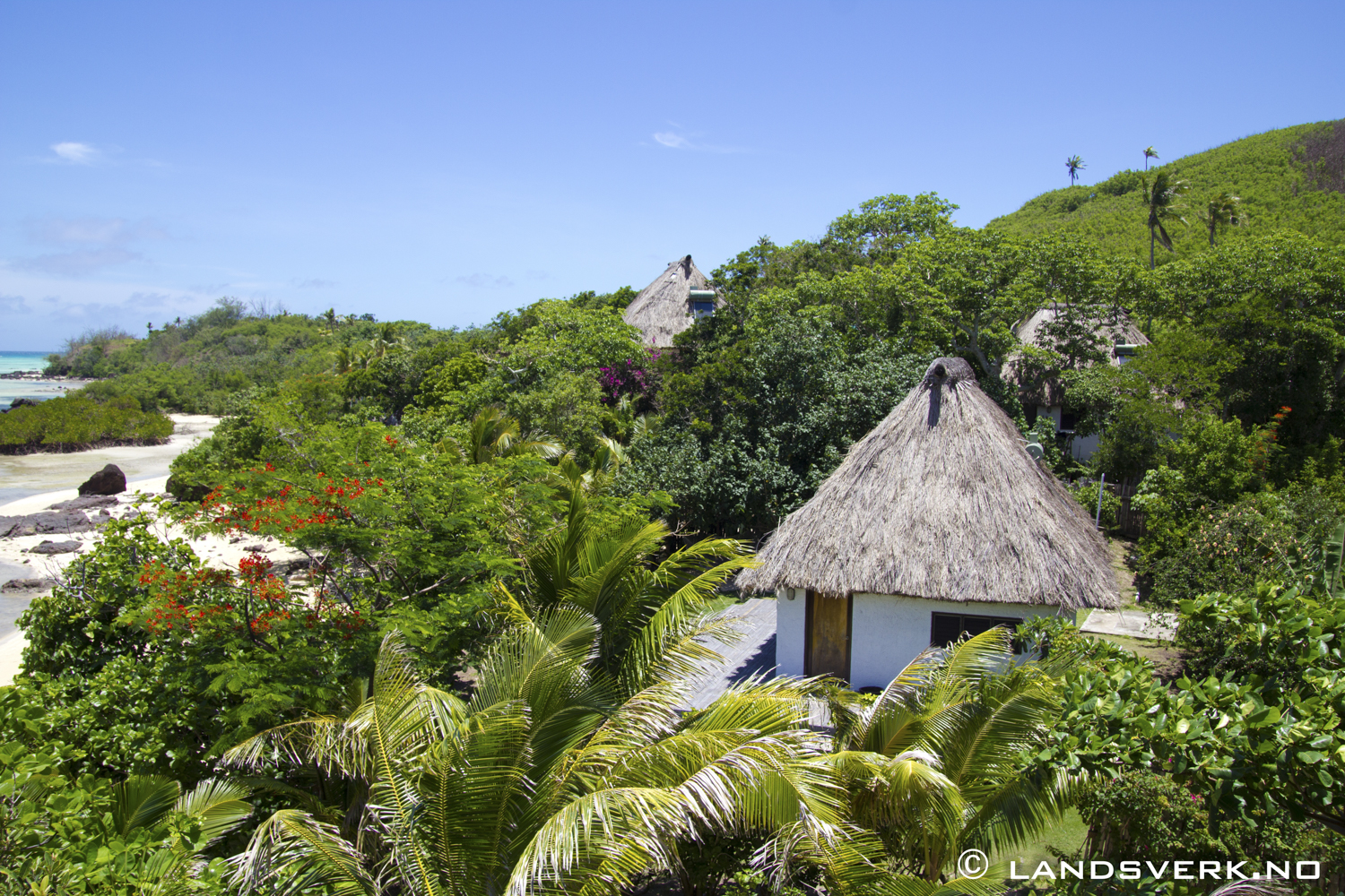 Navutu Stars Resort, Yaqeta Island, Yasawa Islands. 

(Canon EOS 550D / Sigma 18-50mm F2.8)