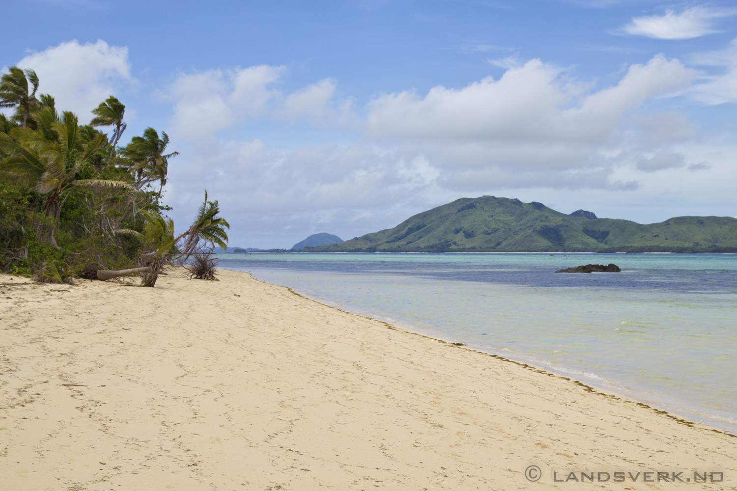 Sawa-I-Lau, Yasawa Islands. 

(Canon EOS 550D / Sigma 18-50mm F2.8)