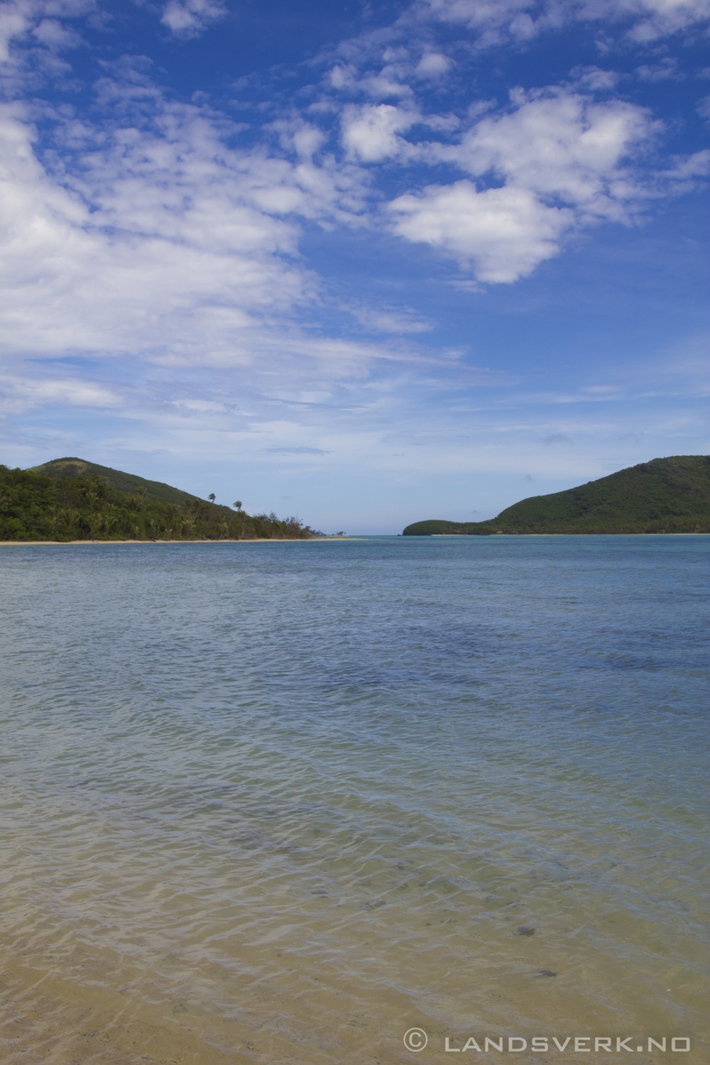 Yaqeta Island, Yasawa Islands. 

(Canon EOS 550D / Sigma 18-50mm F2.8)