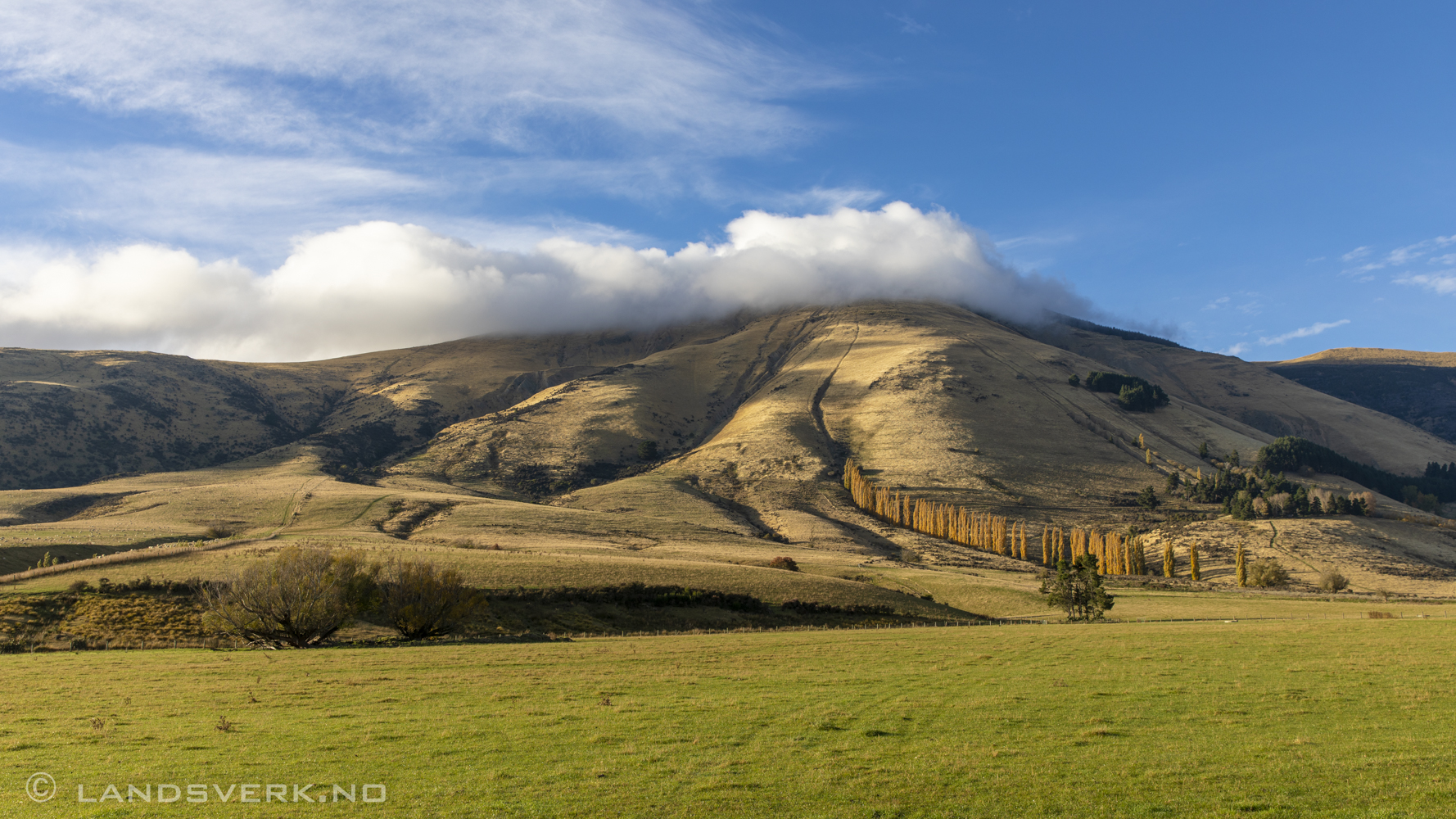 Between Te Anau and Queenstown, New Zealand. 

(Canon EOS 5D Mark IV / Canon EF 24-70mm f/2.8 L II USM)