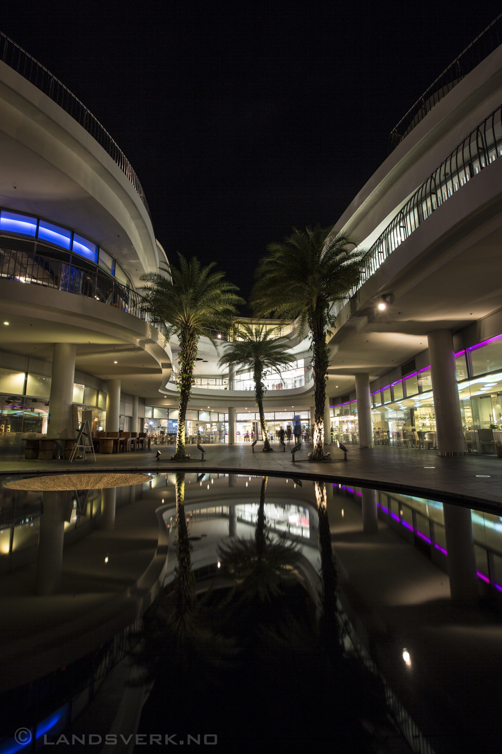 Vivo City, Singapore. 

(Canon EOS 5D Mark III / Canon EF 16-35mm f/2.8 L II USM)