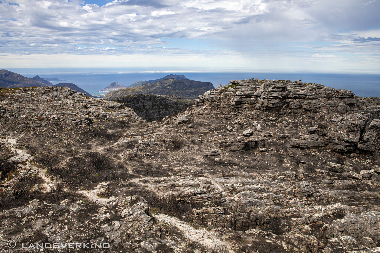 On top of Table Mountain, Cape Town, South Africa. (Canon EOS 5D Mark IV / Canon EF 24-70mm f/2.8 L II USM)