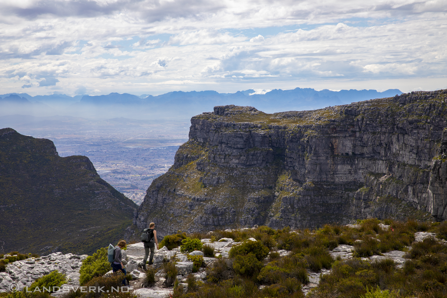 On top of Table Mountain, Cape Town, South Africa. (Canon EOS 5D Mark IV / Canon EF 24-70mm f/2.8 L II USM)