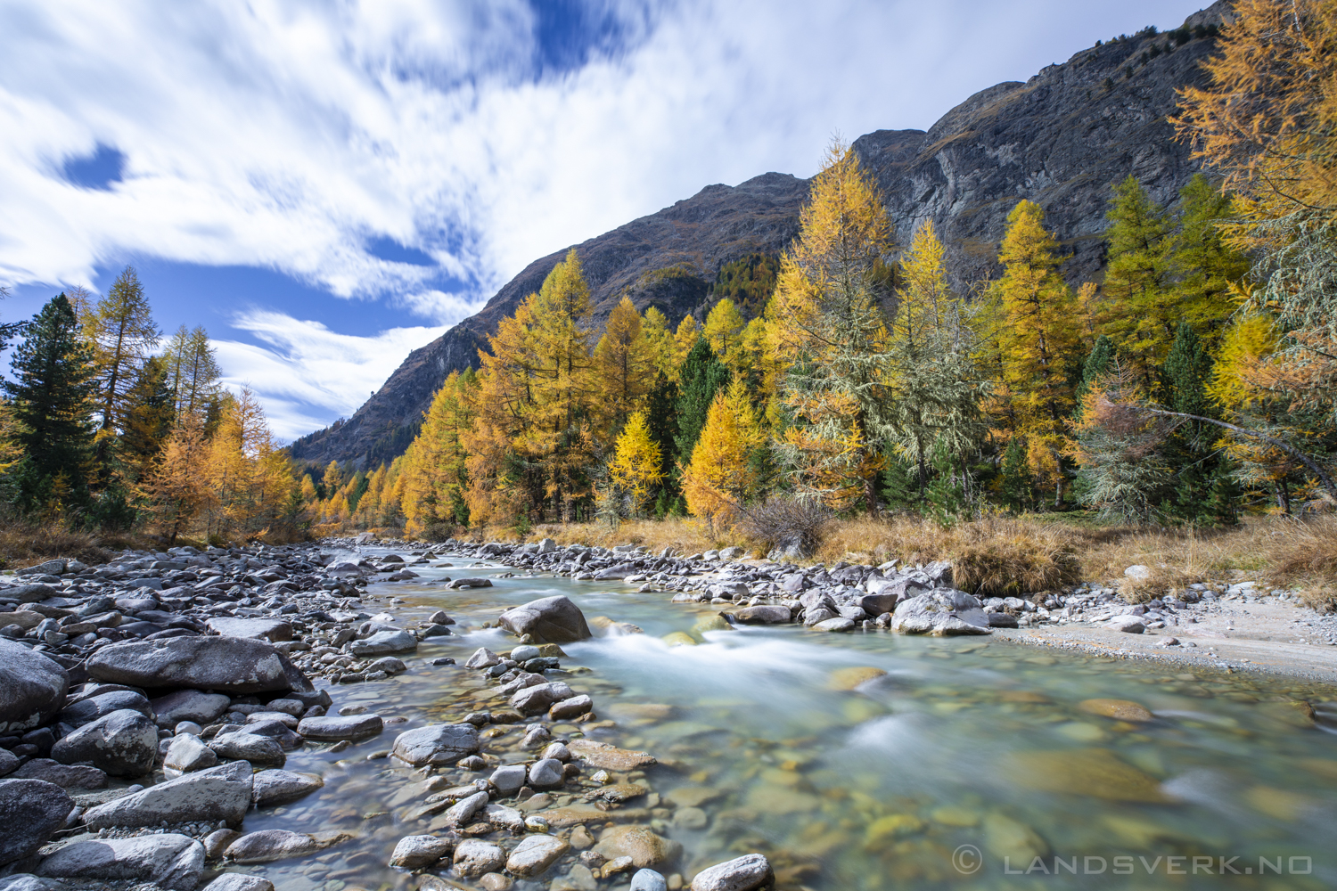 Val Roseg, Engadin, Switzerland. (Canon EOS 5D Mark IV / Canon EF 16-35mm f/2.8 L III USM)