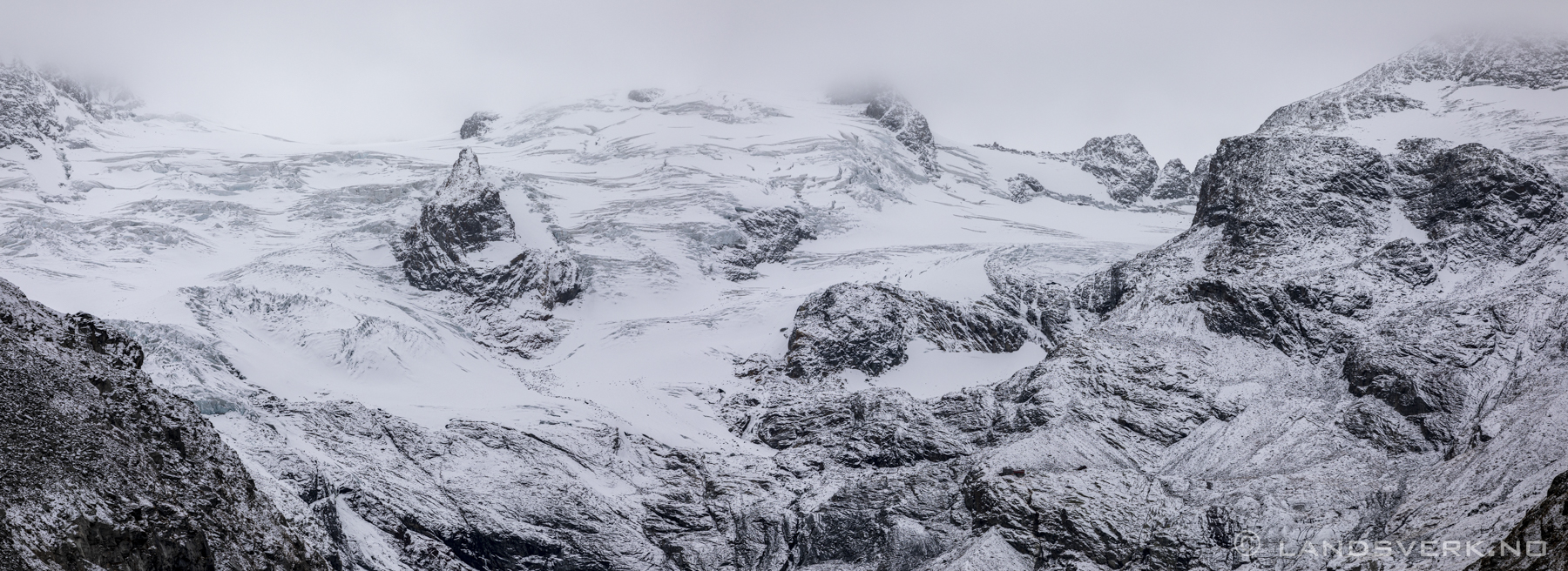 Val Roseg, Engadin, Switzerland. (Canon EOS 5D Mark IV / Canon EF 70-200mm f/2.8 L IS II USM)