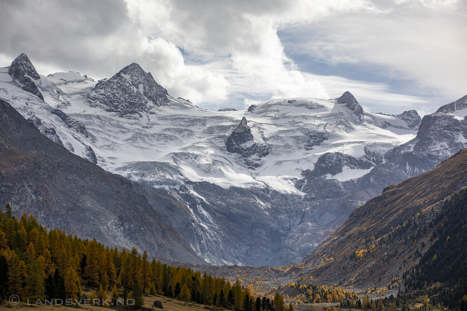 Val Roseg, Engadin, Switzerland. (Canon EOS 5D Mark IV / Canon EF 70-200mm f/2.8 L IS II USM)