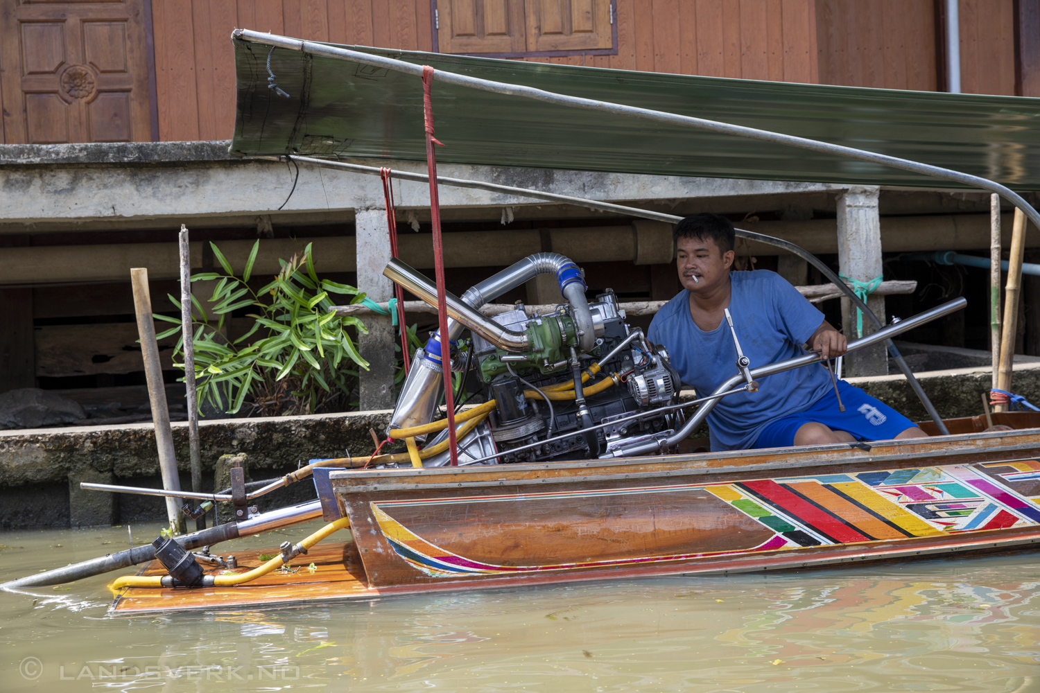 Damnoen Saduak Floating Market, Ratchaburi, Thailand. (Canon EOS 5D Mark IV / Canon EF 24-70mm f/2.8 L II USM)