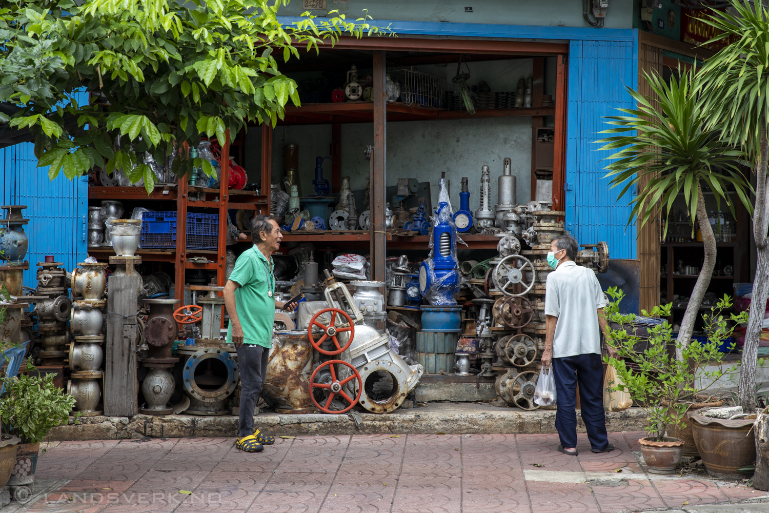 Talat Noi. Bangkok, Thailand. (Canon EOS 5D Mark IV / Canon EF 24-70mm f/2.8 L II USM)