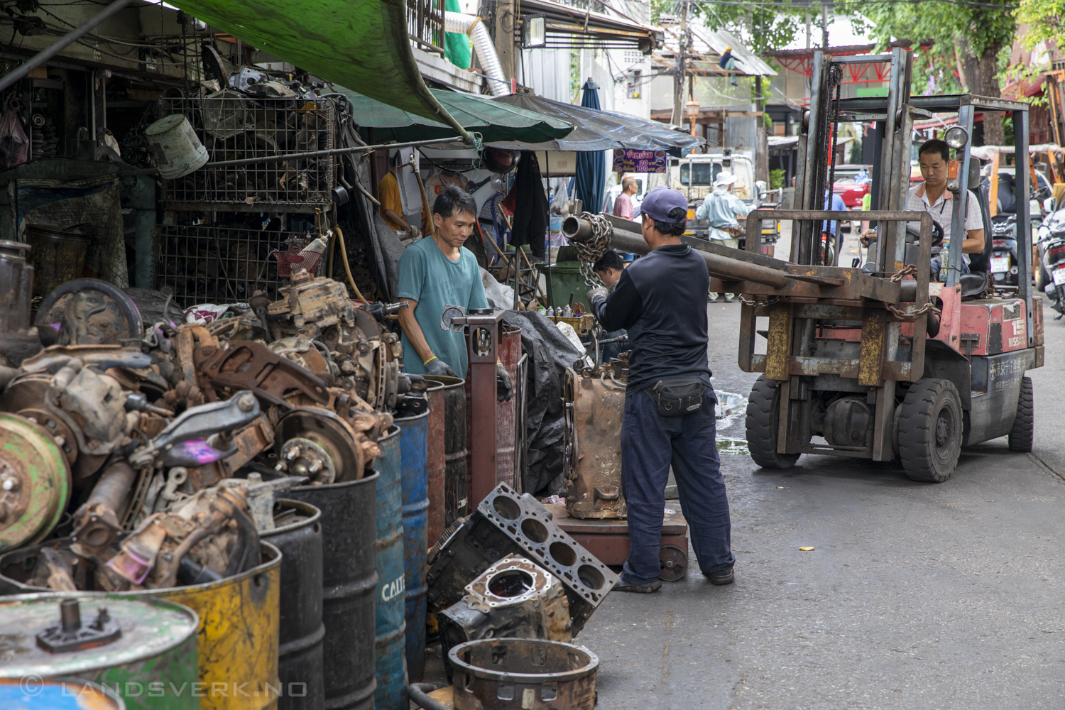 Talat Noi. Bangkok, Thailand. (Canon EOS 5D Mark IV / Canon EF 24-70mm f/2.8 L II USM)