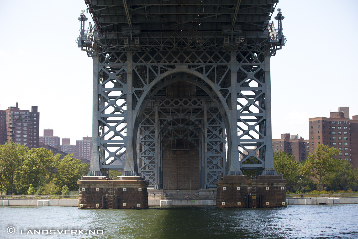 Manhattan, New York. 

(Canon EOS 5D Mark II / Canon EF 70-200mm f/2.8 L IS II USM)