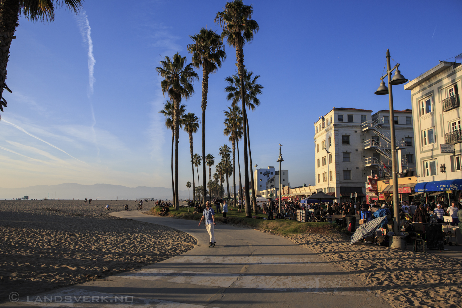 Venice Beach, Los Angeles, California.

(Canon EOS 5D Mark III / Canon EF 24-70mm f/2.8 L USM)