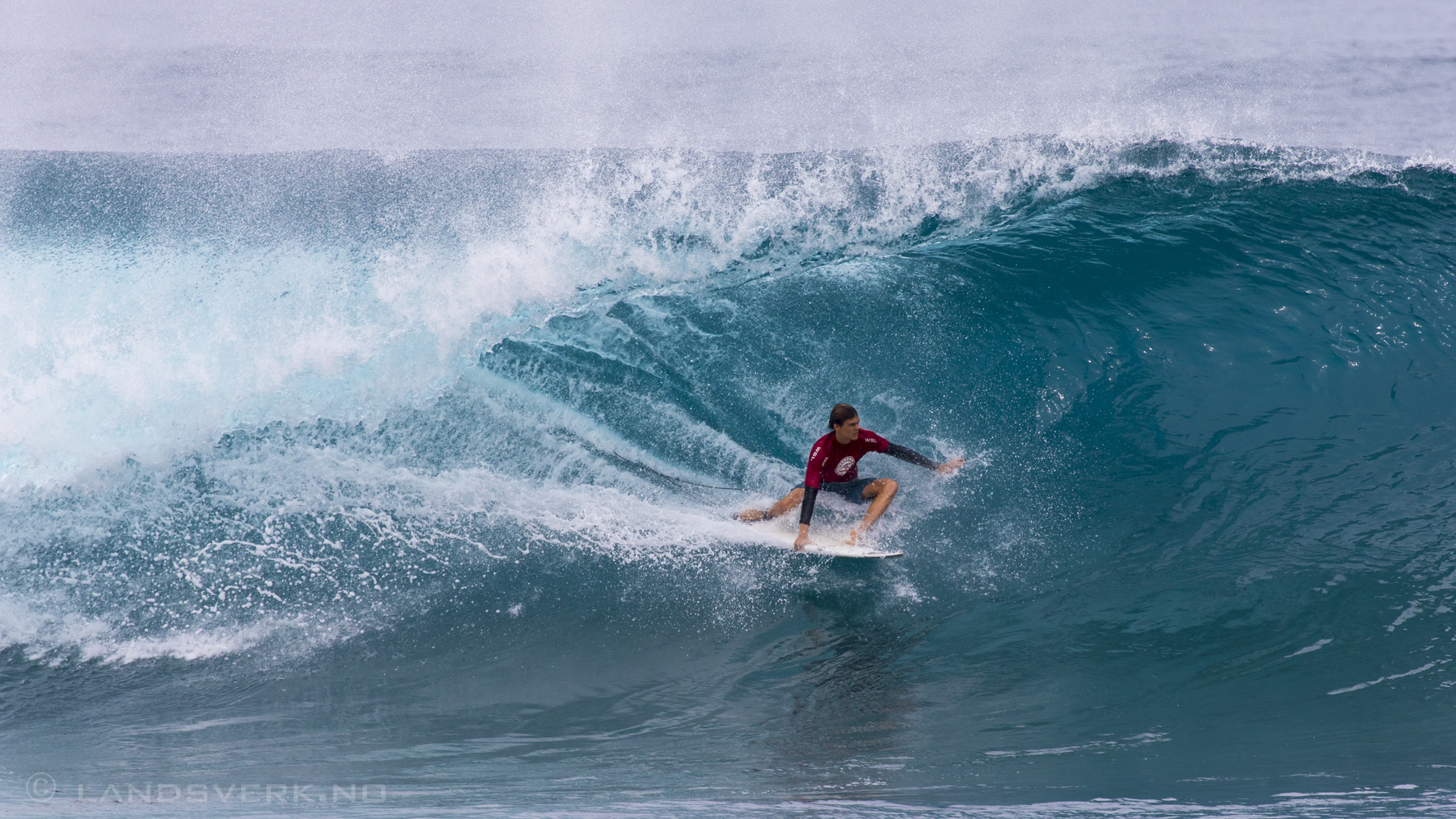 Surf competition at the Banzai Pipeline off Ehukai Beach Park. O‘ahu, Hawaii. 

(Canon EOS 5D Mark IV / Canon EF 100-400mm f/4.5-5.6 L IS II USM)