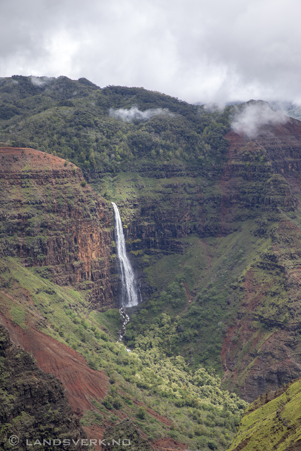 Waimea Canyon. Kauai, Hawaii. 

(Canon EOS 5D Mark IV / Canon EF 24-70mm f/2.8 L II USM)