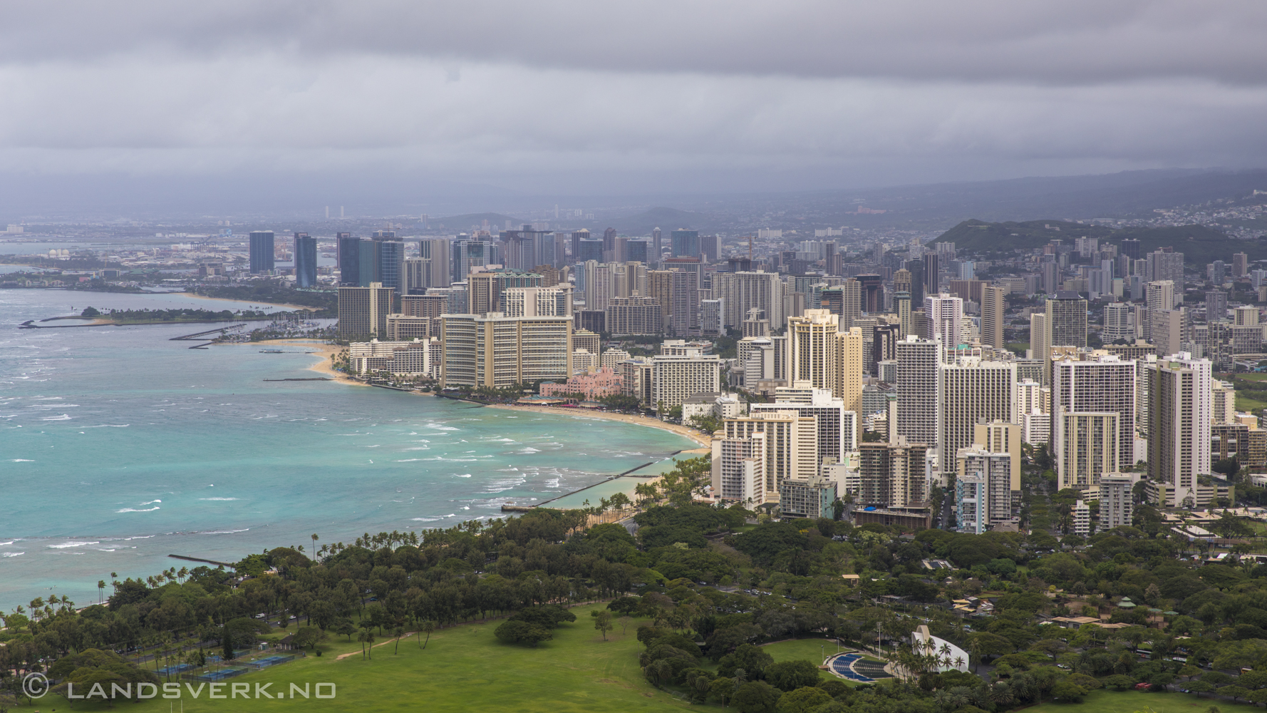 Honolulu, O‘ahu, Hawaii. 

(Canon EOS 5D Mark IV / Canon EF 24-70mm f/2.8 L II USM)